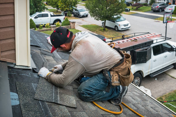 Professional Roofing technician working in Fresno, OH